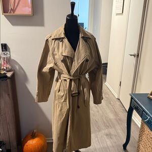 Zara women’s Beige Trench Coat